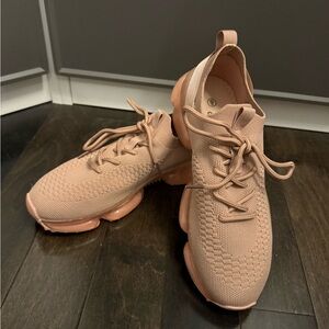 Stylish Women's Pink Sneakers